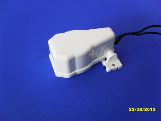 อุปกรณ์เรือ (ปั้มน้ำใต้ท้องเรือ)