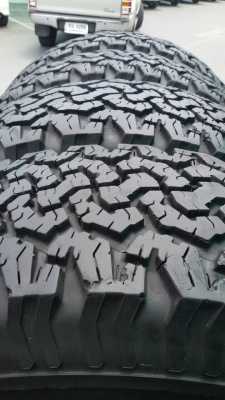 ขายยาง bf all 245/70/16 สภาพสวยครับ ขายยาง bf all 245/70/16 สภาพสวยครับ