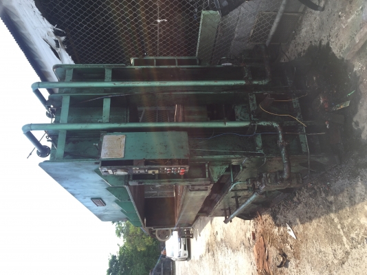 ขายแท่นอัดไฮโดรลิค320ตันหน้าโต๊ะ1.5x2.50เมตรของญี่ปุ่นครับ