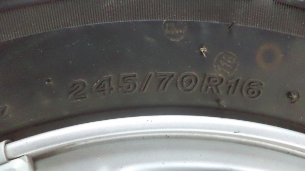 ขายแม็กISUZU ขอบ 16 นิ้ว พร้อมยาง บริดสโตน245/70/16 ปี10 1 ชุด สวยมาก
