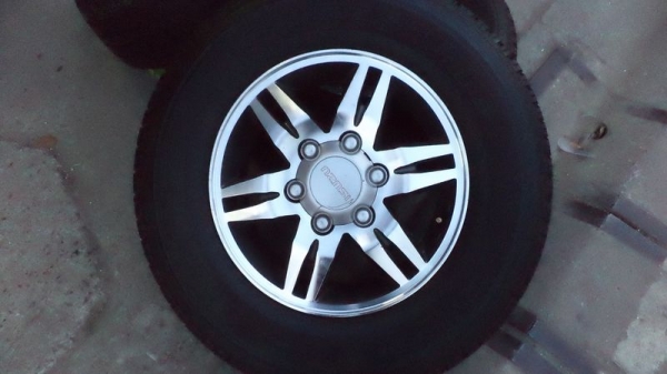 ขายแม็กISUZU ขอบ 16 นิ้ว พร้อมยาง บริดสโตน245/70/16 ปี10 1 ชุด สวยมาก