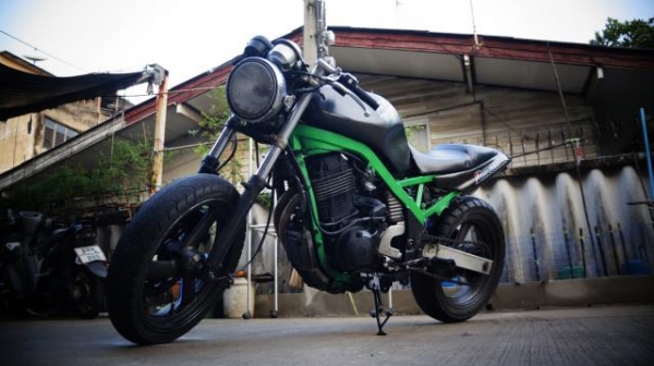 Yamaha SRX 400cc + ปี2000 สตาร์ทมือ 37000 บาท Yamaha SRX 400cc + ปี2000 สตาร์ทมือ 37000 บาท