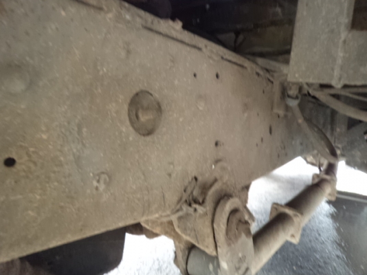 ขายรถ6ล้อ เครื่อง165แรง ช่วงล่างFหน้าFหลังสภาพดีพร้อมใช้