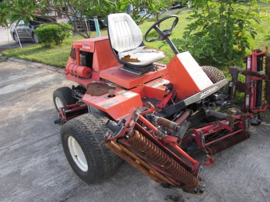 ขาย-รถตัดหญ้าสนาม ยี่ห้อ JACOBSEN เครื่องยนต์ดีเซล 5 ใบมีด สภาพมือสองญี่ปุ่น