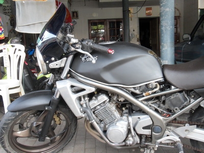 ขาย KAWASAKI BULIUS ZR250A ไม่แพง ขี่ไต้ปรกติ ขาย KAWASAKI BULIUS ZR250A ไม่แพง ขี่ไต้ปรกติ