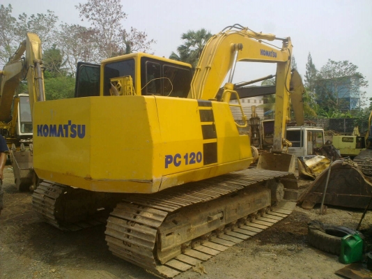ขายKOMATSU PC 120-5สภาพสวยพร้อมใช้ ติดต่อได้ทีคุณ อ๊อฟ พิจิตร 086-737-9991