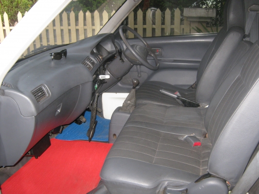 TOYOTA LITEACE ตู้นั่ง TOYOTA LITEACE ตู้นั่ง