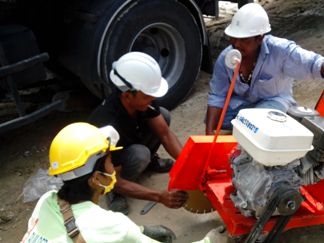 มีคลิบให้ดู ให้เช่่าเครื่องมือก่อสร้าง สอนใช้งานให้ด้วย ร้านอยู่ถนนเทพารักษ์-บางพลี T.0865292215 ส่งได้ ด่วนได้ ทำงานได้เลย