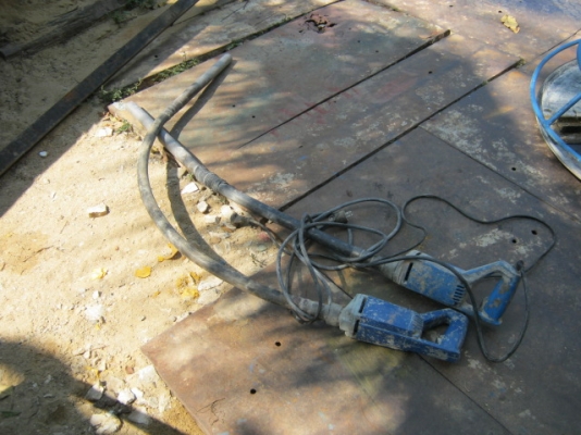 มีคลิบให้ดู ให้เช่่าเครื่องมือก่อสร้าง สอนใช้งานให้ด้วย ร้านอยู่ถนนเทพารักษ์-บางพลี T.0865292215 ส่งได้ ด่วนได้ ทำงานได้เลย