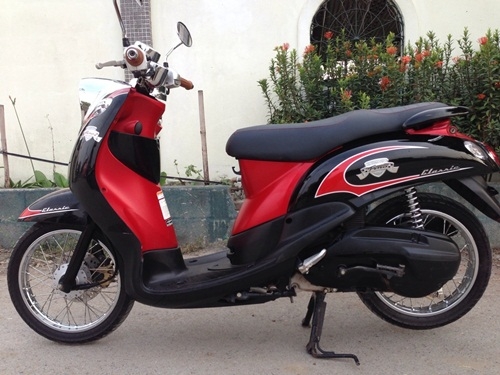 ขายfinoสีเเดงดำคลาสสิค ปี2555