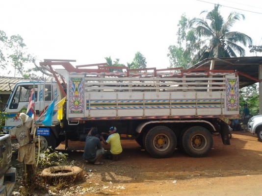 ISUZU ROCKY FVZ 175 วางเครื่อง 195 HP 6HE1 สิบล้อดั๊มพ์ 2 เพลา กระบะดั๊มพ์เหล็ก 12 ตันสภาพสวย เครื่องดีไม่มีเยิ้ม หัวเก๋งบางเดิมไม่ผุภายในเก๋งคอนโซลสวยครบ แอร์ พวงมาลัยเพาเวอร์ เบรคทริ๊ปฟี้ ช่วงล่างคัชซีไม่มีบวม ยางสภาพดี 10 เส้นพร้อมบรรทุกพร้อมใช้งาน เอก