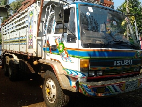 ISUZU ROCKY FVZ 175 วางเครื่อง 195 HP 6HE1 สิบล้อดั๊มพ์ 2 เพลา กระบะดั๊มพ์เหล็ก 12 ตันสภาพสวย เครื่องดีไม่มีเยิ้ม หัวเก๋งบางเดิมไม่ผุภายในเก๋งคอนโซลสวยครบ แอร์ พวงมาลัยเพาเวอร์ เบรคทริ๊ปฟี้ ช่วงล่างคัชซีไม่มีบวม ยางสภาพดี 10 เส้นพร้อมบรรทุกพร้อมใช้งาน เอก