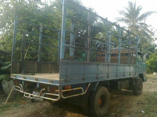 ขายNPR 135 แรง เฟืองท้ายF พร้อมใช้เอกสารพร้อมโอน