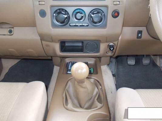 NAVARA UTILITY CAB CARIBRE SE 2.5 Di NAVARA UTILITY CAB CARIBRE SE 2.5 Di