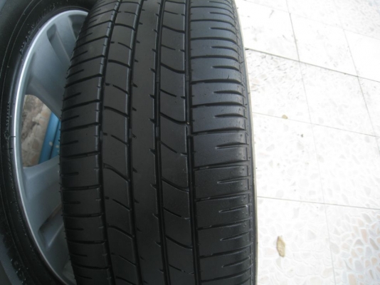 ขายล้อแม็กเดิม Honda Jazz 16"x6" 4รู 100+ยางปี 10 (081-3747940)