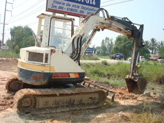 ต้องการขายKOMATSUPC50UU-1