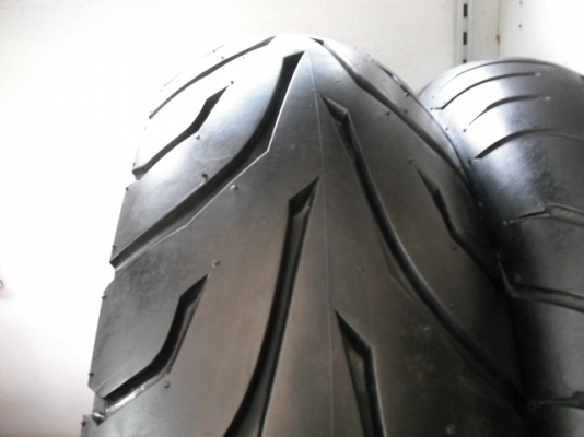 ขายยางสองคู่ครับ