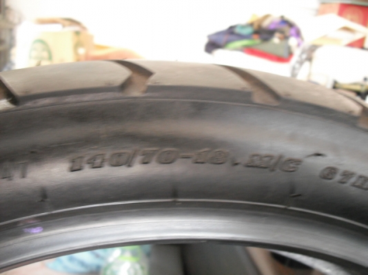 ขายยางสองคู่ครับ