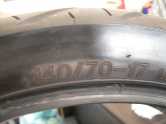 ขายยางสองคู่ครับ