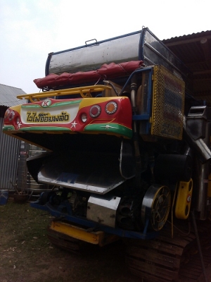 ขาย รถเกี่ยวข้าวเกษตรพัฒนา รุ่นไวไฟจอมพลัง สภาพดี