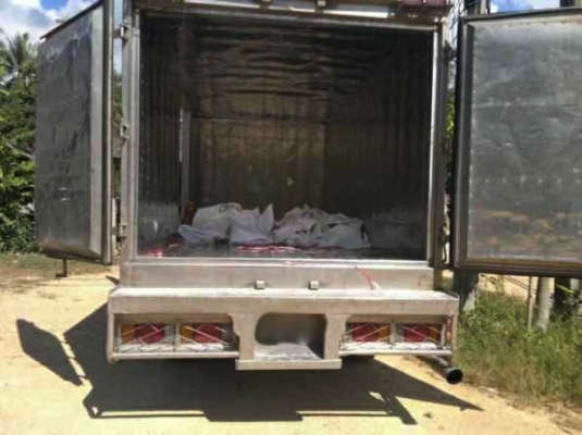 รถอิซูซุ 6 ล้อ ตู้เย็น NPR 120 แรงม้า สนใจติดต่อ 081 - 6079515 รถอิซูซุ 6 ล้อ ตู้เย็น NPR 120 แรงม้า สนใจติดต่อ 081 - 6079515