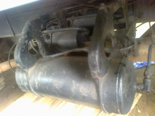 ISUZU ROCKY FVM 210 HP 6HH1 รถหางปลา 10 ล้อเพลาเดียว ใช้ลาก PC 200 ได้เลยครับ เครื่องแน่นดีไม่เยิ้ม หัวเก๋งสวยไม่ผุภายในเก๋งครบ พวงมาลัยเพาเวอร์ เบรคทริ๊ปฟี้ครบพร้อม ช่วงล่างคัชซีไม่มีดาม ยางสภาพดี 10 เส้นพร้อมลากพร้อมบรรทุกได้เลยครับ