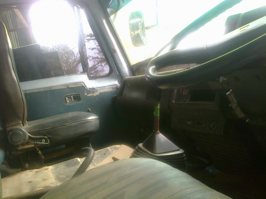 ISUZU ROCKY FVM 210 HP 6HH1 รถหางปลา 10 ล้อเพลาเดียว ใช้ลาก PC 200 ได้เลยครับ เครื่องแน่นดีไม่เยิ้ม หัวเก๋งสวยไม่ผุภายในเก๋งครบ พวงมาลัยเพาเวอร์ เบรคทริ๊ปฟี้ครบพร้อม ช่วงล่างคัชซีไม่มีดาม ยางสภาพดี 10 เส้นพร้อมลากพร้อมบรรทุกได้เลยครับ