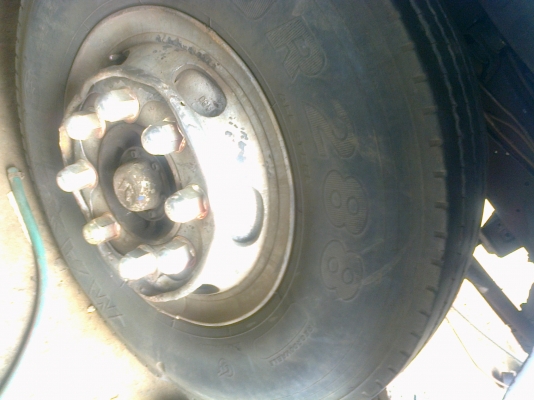 ISUZU ROCKY FVM 210 HP 6HH1 รถหางปลา 10 ล้อเพลาเดียว ใช้ลาก PC 200 ได้เลยครับ เครื่องแน่นดีไม่เยิ้ม หัวเก๋งสวยไม่ผุภายในเก๋งครบ พวงมาลัยเพาเวอร์ เบรคทริ๊ปฟี้ครบพร้อม ช่วงล่างคัชซีไม่มีดาม ยางสภาพดี 10 เส้นพร้อมลากพร้อมบรรทุกได้เลยครับ