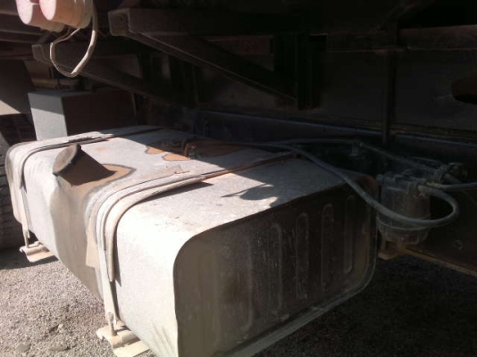 รถอิซูซุ 10 ล้อดั๊ม FXZ 270 แรงม้า ปี 40    สนใจติดต่อ 081 - 6079515