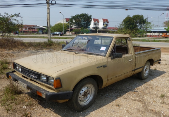 datsun 720 ช่วงสั้น 4ขอ สีครีม สวยบางอย่างแห้ง datsun 720 ช่วงสั้น 4ขอ สีครีม สวยบางอย่างแห้ง