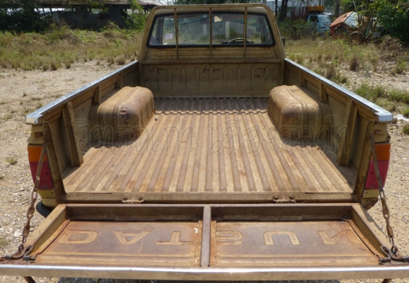 datsun 720 ช่วงสั้น 4ขอ สีครีม สวยบางอย่างแห้ง datsun 720 ช่วงสั้น 4ขอ สีครีม สวยบางอย่างแห้ง