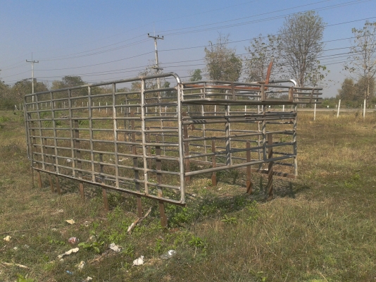 คอกรถ6ล้อ ยาว4.5เมตร (มัดจำจากขอนแก่นแล้วครับ)