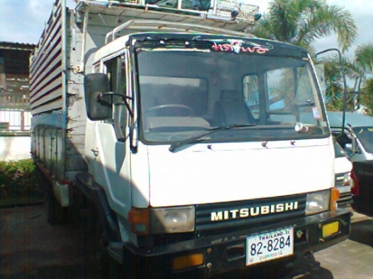 ต้องการซื้อรถบรรทุก6ล้อใหญ่