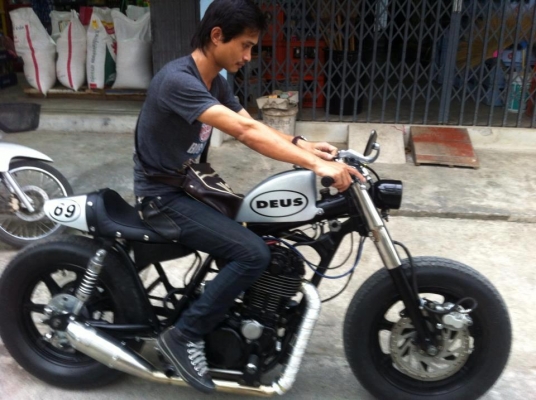 ขาย... Yamaha Sr400 อังกฤษ แต่งแนววินเทจของแต่งแท้ ทั้งคันrn ขายด่วนๆๆ