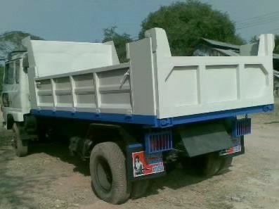 HINO FD 195 HP HO7D หกล้อดั๊มพ์ กระบะดั๊มพ์เหล็ก 6 ตันยาว 3.60 เมตร ช่วงล่างใหญ่ยาง 8.25 ขอบ 16 เครื่องแน่นดีแห้งดี หัวเก๋งไม่มีผุภายในคอนโซลครบ พวงมาลัยเพาเวอร์ เบรคทริ๊ปฟี้ครบครัน ช่วงล่างคัชซีดี ยางสภาพดีพร้อมบรรทุกพร้อมใช้งานได้เลย เอกสารทะเบียนครบพร้