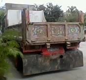 ISUZU DECA 195 HP 6HE1 หกล้อดั๊มพ์ สวยจัดทั้งภายนอกและภายใน เครื่องแน่นแห้งดี หัวเก๋งมีหมวกให้ด้วยครับ ภายในเก๋งคอนโซลสวย เครื่องเสียง แอร์เย็น พวงมาลัยเพาเวอร์ กระจกไฟฟ้า กระบะดั๊มพ์เหล็ก 6 ตันยิงหน้ายาว 3.60 เมตร ช่วงล่างคัชซีสวยมาก ยางสภาพดีพร้อมบรรทุก