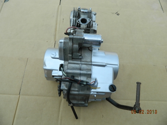 ขายเครื่อง  ไลฟาน  125  มีอินวอย  3500 ไม่รวมส่งนะครับ