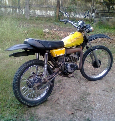 ขายyamaha dt100..แห้งๆเครื่่องดีมีเล่มทะเบียน(ไม่โอน)8,500