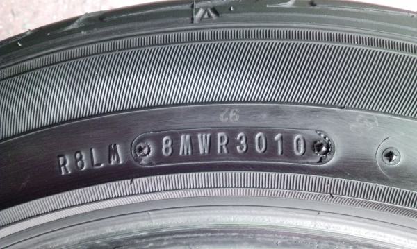 ขายยาง DUNLOP LM703 ขอบ17 เบอร์215/55 ปี10 ราคาถุกๆ