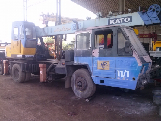 ขายด่วน เครน6ล้อ 11TON KATO