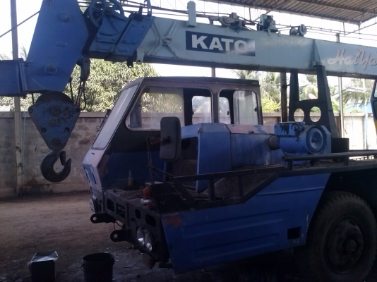 ขายด่วน เครน6ล้อ 11TON KATO