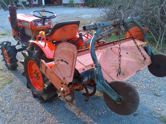 ขายรถไถ Kubota B7001 ขับ 4 พร้อมโรตารี่ ไม่เคยใช้งานในไทยครับ
