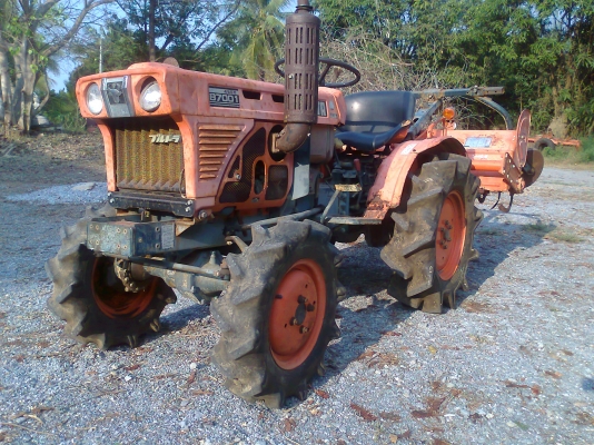 ขายรถไถ Kubota B7001 ขับ 4 พร้อมโรตารี่ ไม่เคยใช้งานในไทยครับ