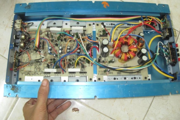 ลดเหลือ 1800 ครับ มีคลิปให้ดู!! Power Amp MOSFET ของ JENSEN ของนอกยี่ห้อดังครับ 100Wx4(RMS วัตต์เต็ม) มาก่อนได้ก่อนครับ