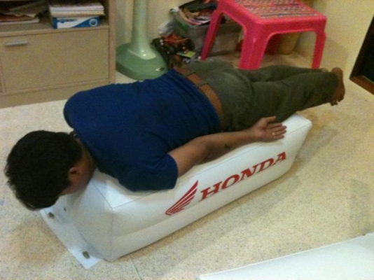 ขายเบาะเป่าลม Honda ใช้วางขา หรือ ตกแต่งร้านได้ครับ