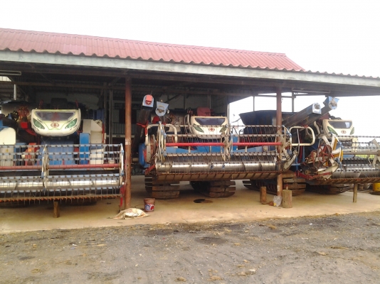 ขายด่วนรถเกี่ยวข้าว ศักดิ์พัฒนา รุ่น STAR BIG เครื่อง JO8C TURBO 260Hp เช็กใหม่หมดพร้อมใช้มาก มีหลายคันให้เลือกชมครับ(รถอยู่โพทะเลพิจิตร) ขายด่วนรถเกี่ยวข้าว ศักดิ์พัฒนา รุ่น STAR BIG เครื่อง JO8C TURBO 260Hp เช็กใหม่หมดพร้อมใช้มาก มีหลายคันให้เลือกชมครับ(รถอยู่โพทะเลพิจิตร)