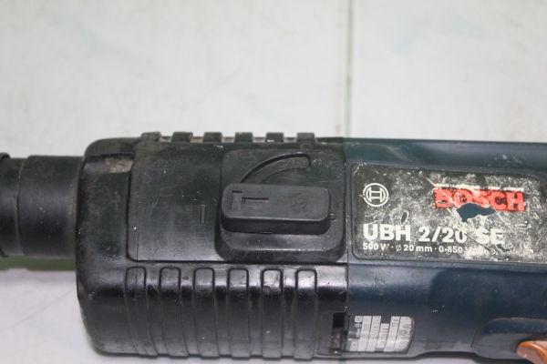 สว่านโรตารี่ทำงานได้ 2 ระบบ ยี่ห้อ BOSCH รุ่น UBH 2/20SE สว่านโรตารี่ทำงานได้ 2 ระบบ ยี่ห้อ BOSCH รุ่น UBH 2/20SE