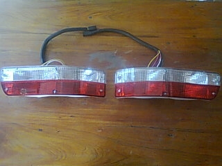 KOBELCO SK200-6ES PART NO.YM80E00001F1,F2 LAMP (บริการจัดส่งตามออเดอร์)