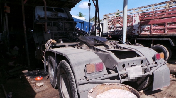 ISUZU  FXZ240  สิบล้อหัวลาก  ขายตามสภาพค่ะ