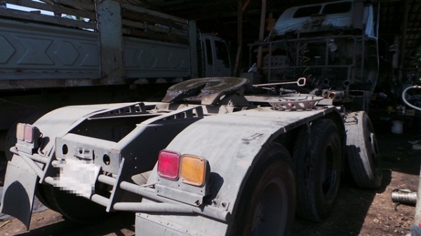 ISUZU  FXZ240  สิบล้อหัวลาก  ขายตามสภาพค่ะ